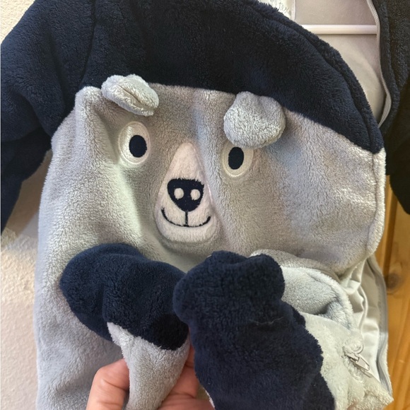 Quiltex Bear-Themed One Piece - Black and Gray - Picture 5 of 6